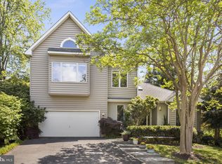 6412 Wood Haven Rd, Alexandria, VA 22307
