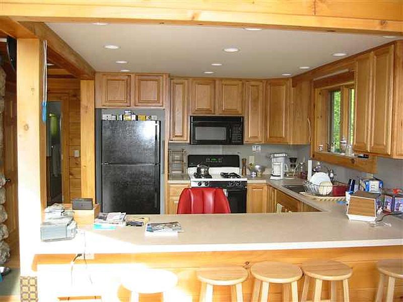3rd image of 800 GREEN HOLLOW Road