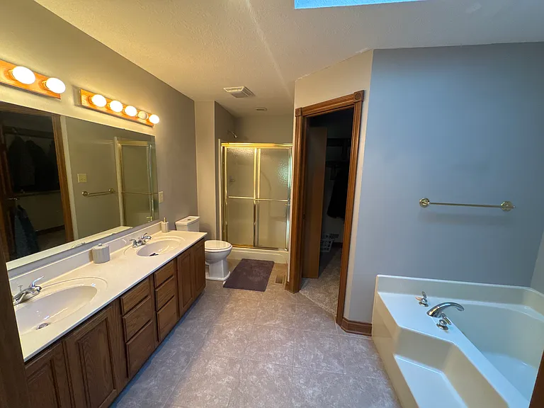 1007 New Harmony Dr — Photo 11