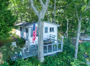 122 Maquoit Dr, Freeport, ME 04032