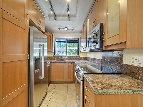 2nd image of 1956 Sandstone Vista Ln #1