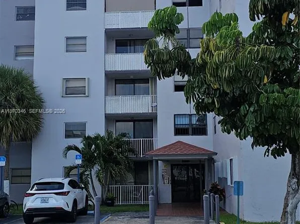 8145 NW 7th St APT 114, Miami, FL 33126