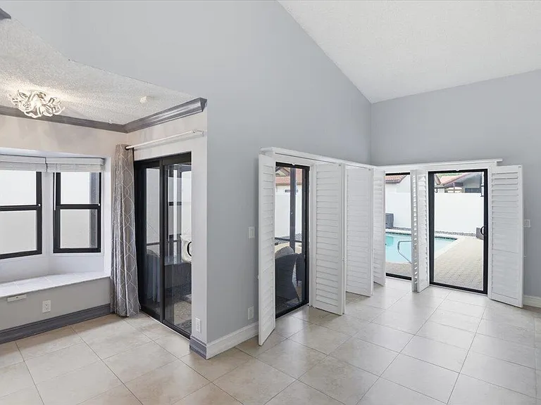 21583 Villa Nova Dr — Photo 15