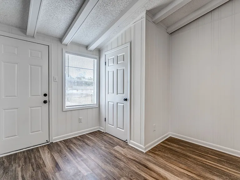 4980 Vickie Dr — Photo 26