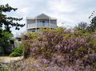 21 Wingaersheek Rd, Gloucester, MA 01930