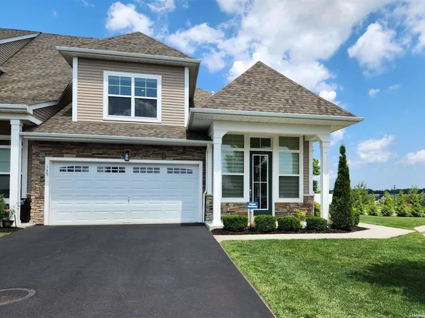 135 Grace Hall Lane #135, Yaphank, NY 11980