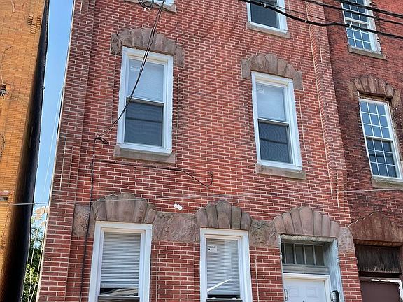 3rd image of 1432 W Venango St Floor 2