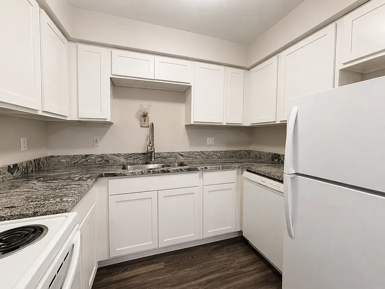 1880 Axtell Rd #2 — Photo 9