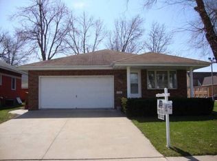 903 Franklin St, Pella, IA