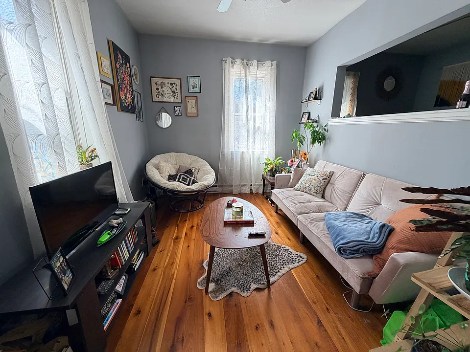 2279 Thurman Ave #1