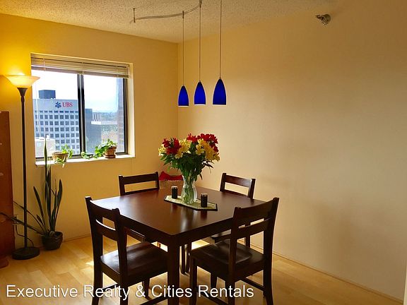 5th image of 78 10th St E Unit 3001