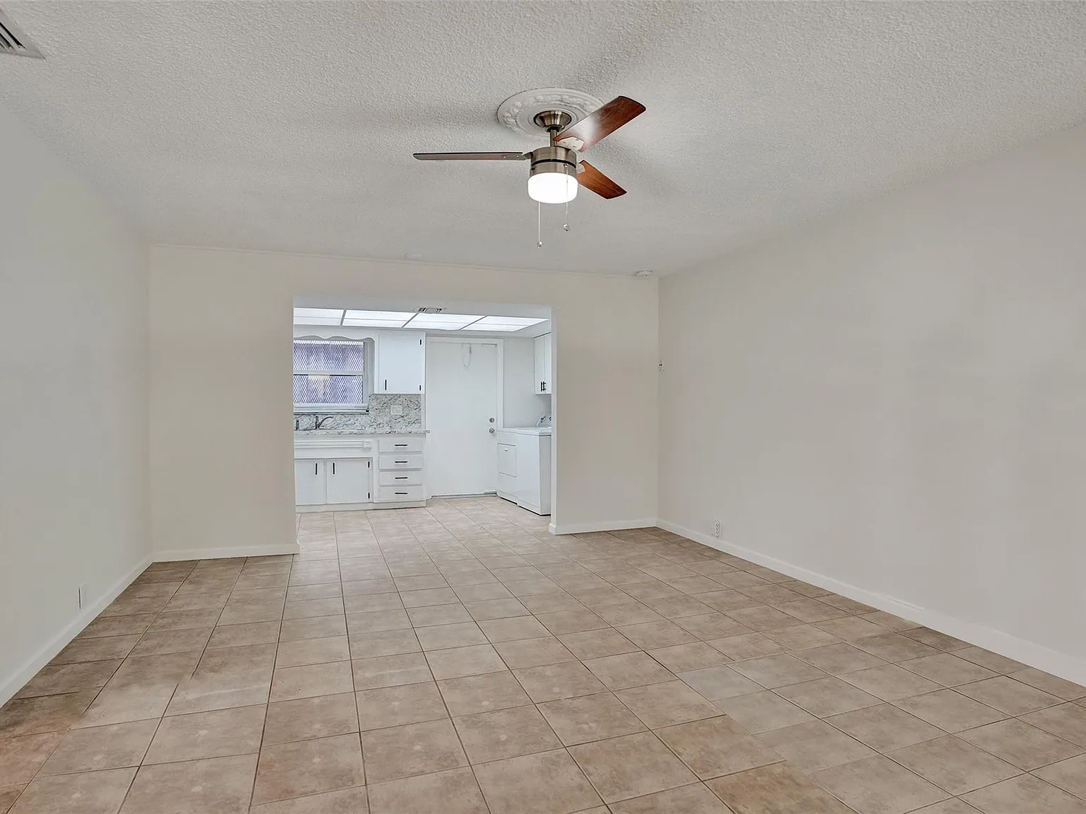1 bed, 1.0 bath, 800 sqft, $1,700 — Photo 2