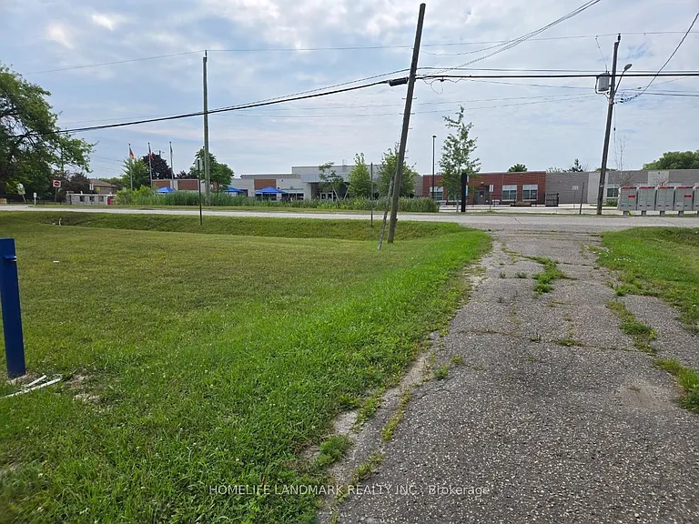 14 Elm Grove Ave — Photo 3