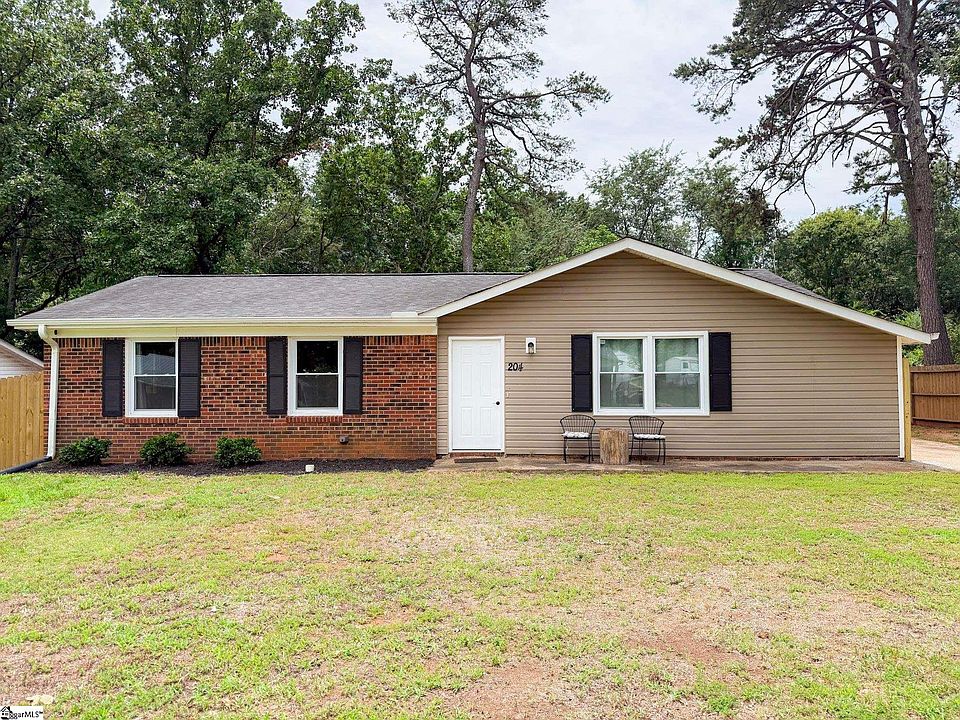 1st image of 204 Idlewild Ave