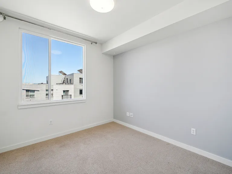 50 Jerrold Ave #305 — Photo 17