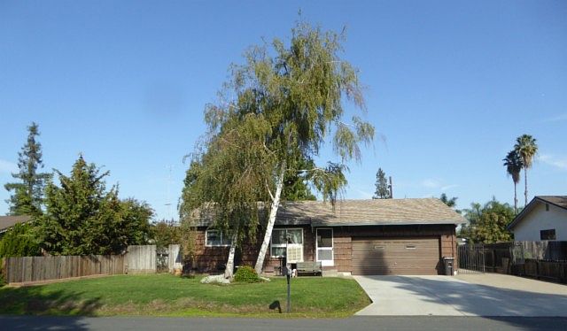 1st image of 4741 E Balsam Dr