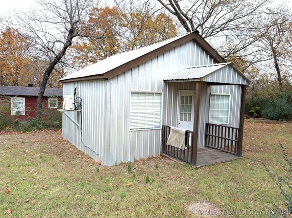 12 N Happy St, Eufaula, OK 74432