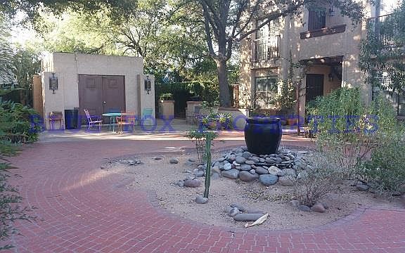 2nd image of 922 N Chrysler Dr