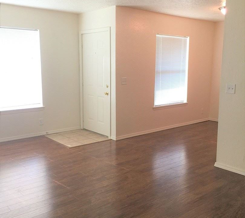 Glen Oaks Row Homes 1328 Glen Oaks Ct Norman OK Zillow