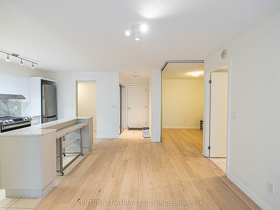 5th image of 111 Elizabeth St #606