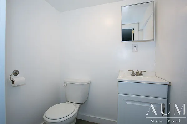 Rented by Nolita Group | media 11