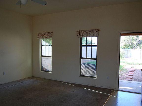 Great Room to Back Yard