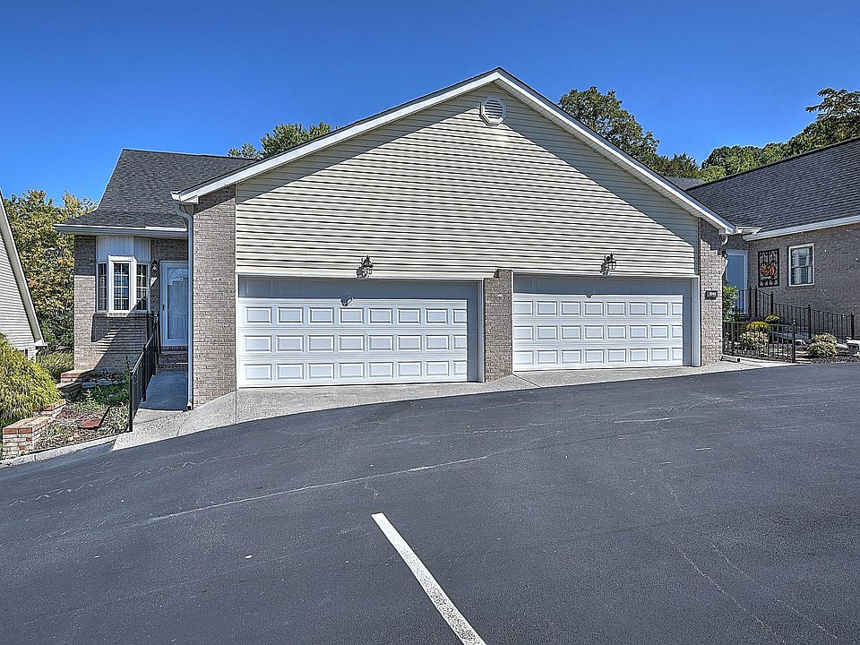 1st image of 3741 Apple Grove Cir