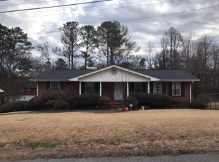 10 Hickory Cir, Rossville, GA 30741
