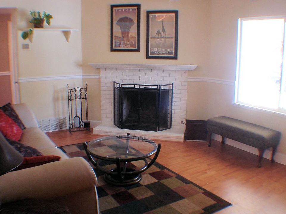 2nd image of 909 Sbragia Way