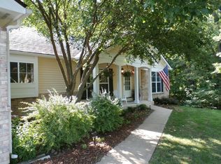 455 Callaway Ridge Dr, Defiance, MO 63341