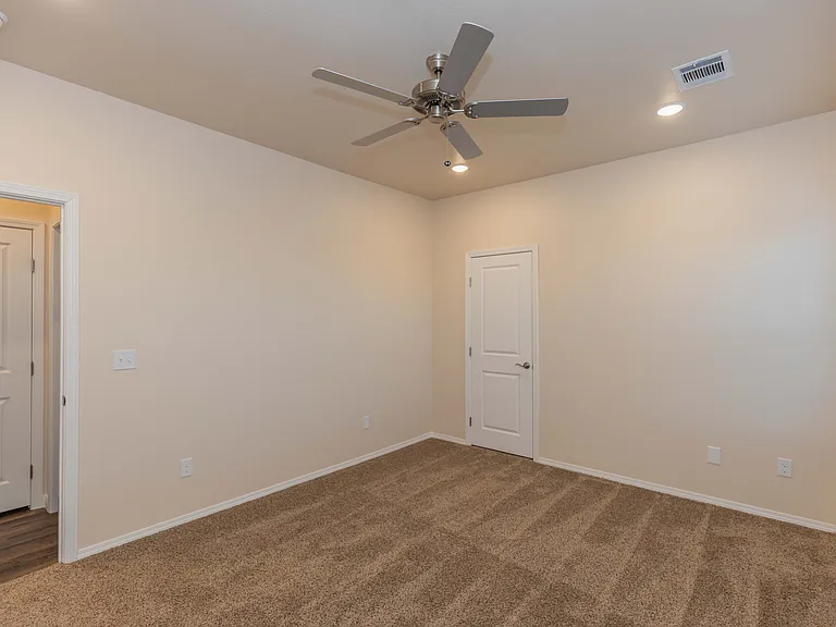 7516 Buck St — Photo 17