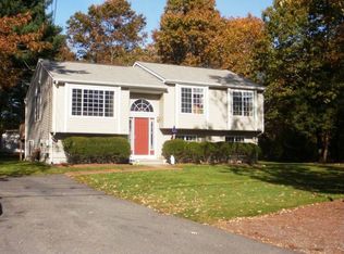 80 Maple St, Coventry, RI 02816