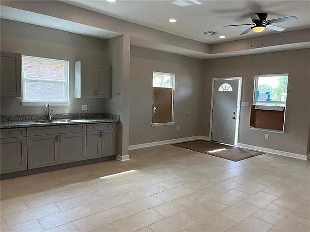 3 bed, 2.0 bath, 1624 sqft, $1,750 — Photo 2
