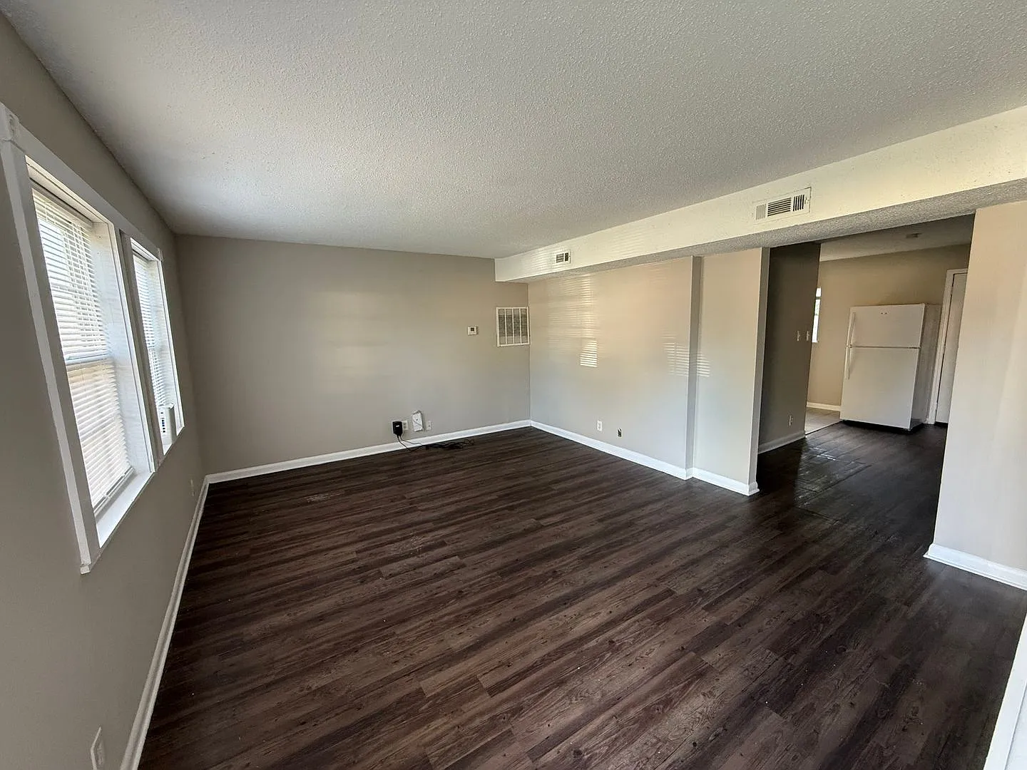 3408 Glen Park Dr NW — Photo 2