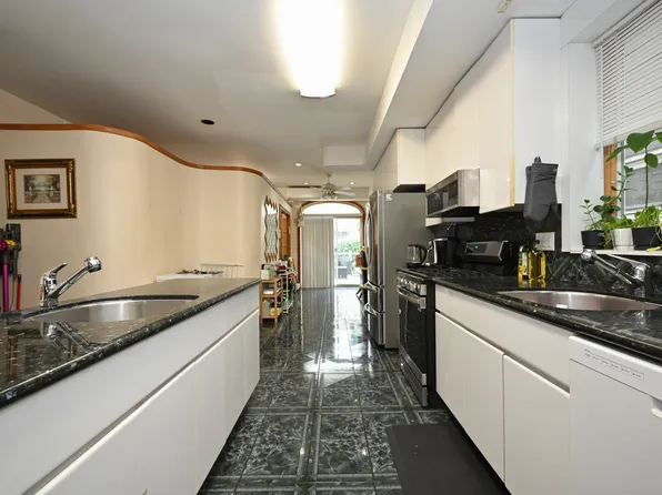 1479 East 32nd Street image 5 of 21