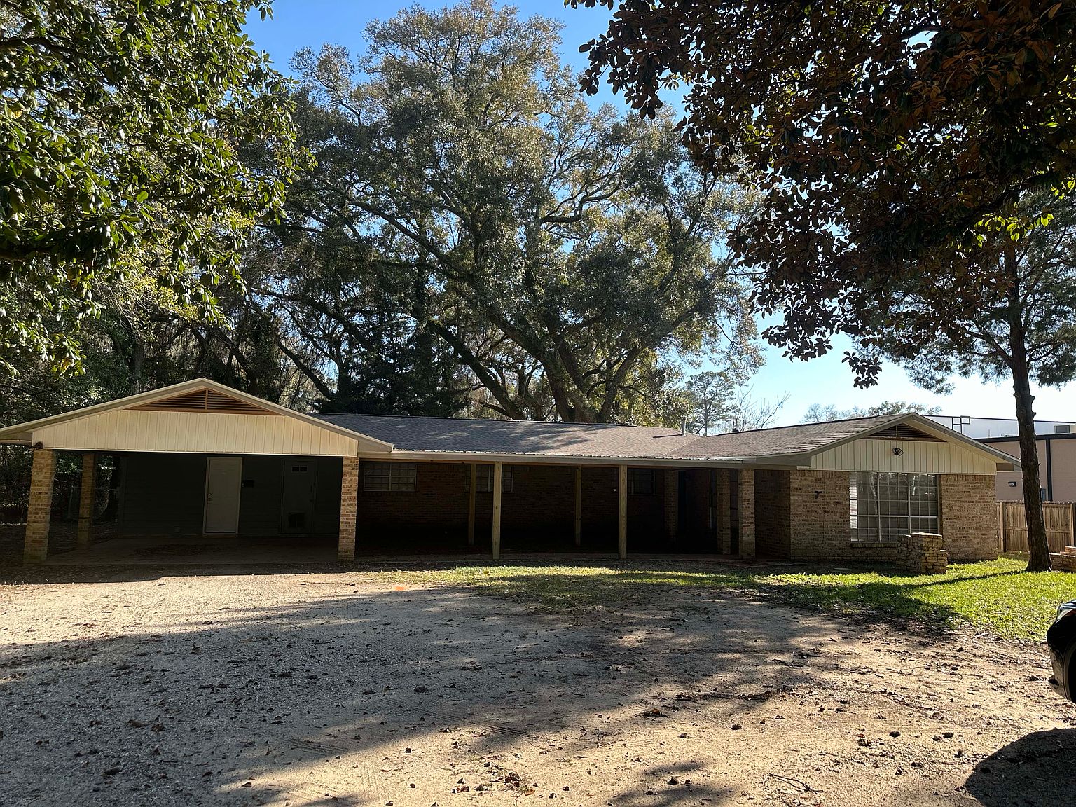 6351 Old Shell Rd #B, Mobile, AL 36608 | Zillow
