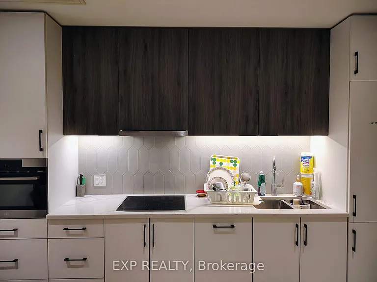 741 King St W #1505 — Photo 3