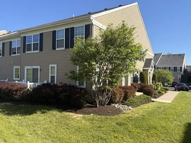 6000 Valley Forge Dr — Photo 4