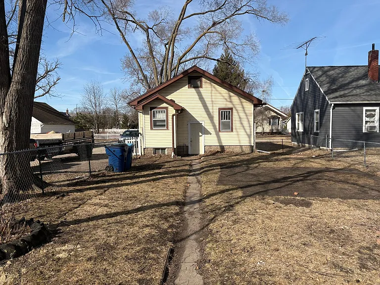 116 Hope Ave — Photo 5