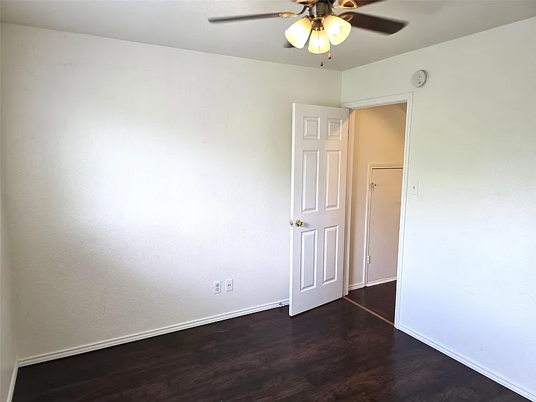 1600 Hollow Tree Blvd — Photo 27