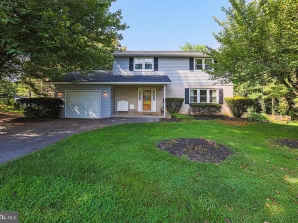 687 Brandy Ln, Westminster, MD 21157