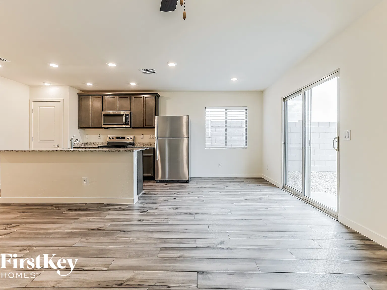 3 bed, 2.0 bath, 1244 sqft, $1,825 — Photo 2