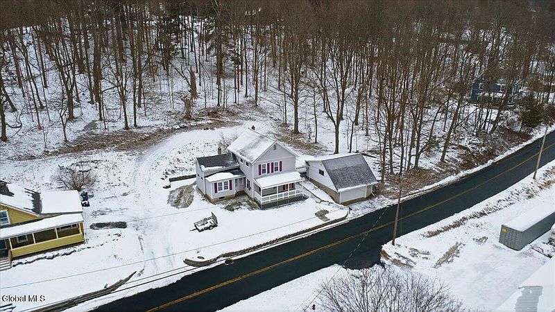 2nd image of 129 Green Hollow Road