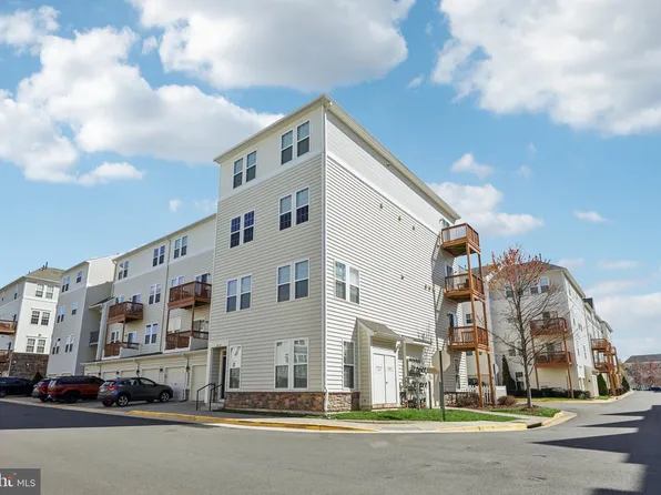 24628 Byrne Meadow Sq Unit 303, Aldie, VA 20105