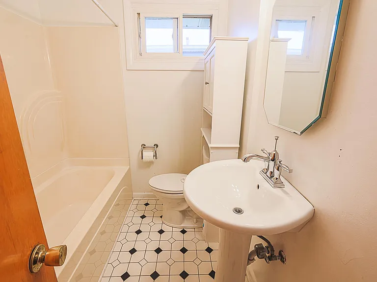 16 Hathaway Rd — Photo 33