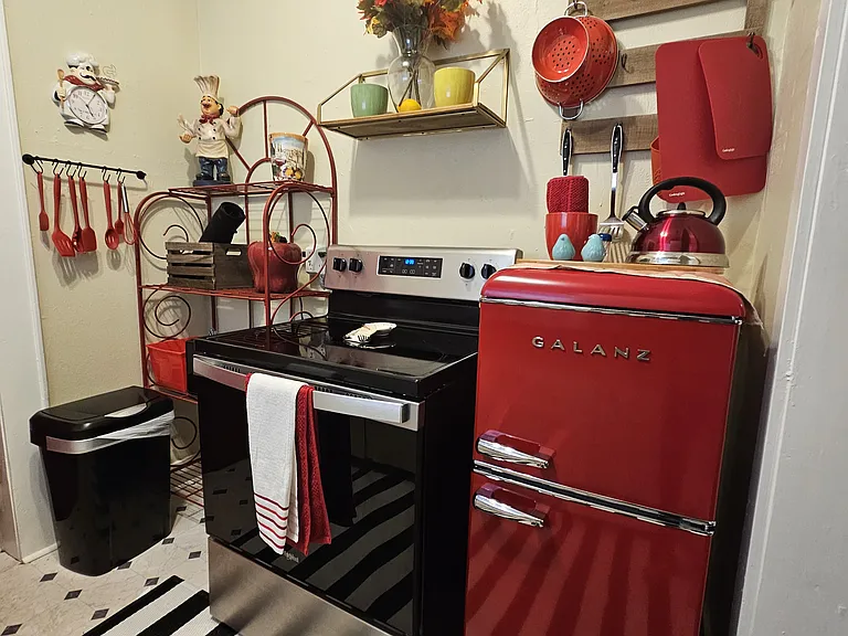 903 McIntosh St #903 — Photo 18