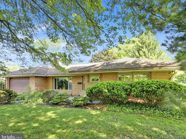 34 Blossom Ln, Schuylkill Haven, PA 17972