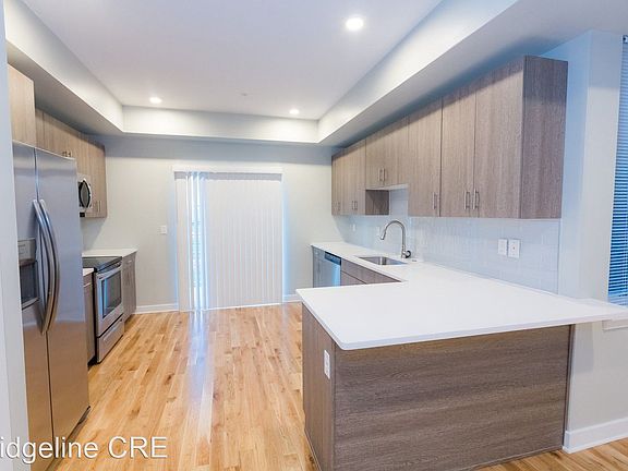 5th image of 2039 N College Ave APT B