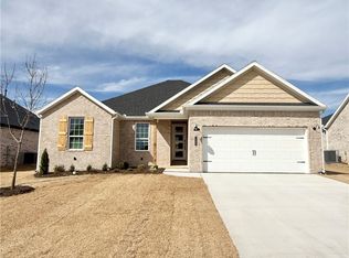 1900 Edwards St, Pea Ridge, AR 72751