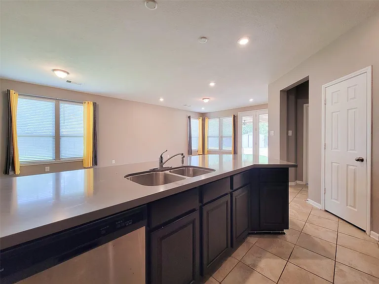14202 Persimmon Woods Dr — Photo 21